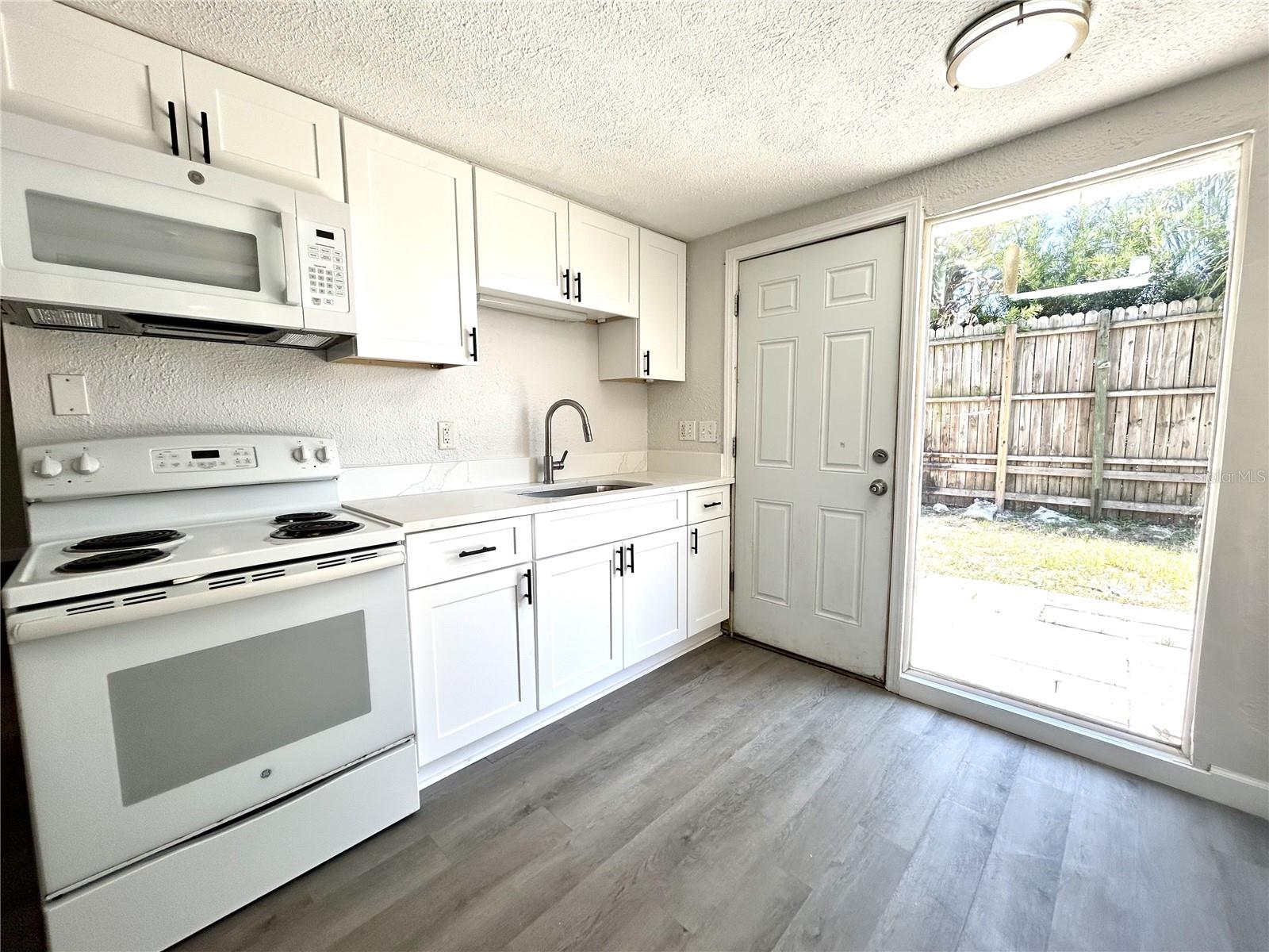 Image 7 of 22 For 8216 Krag Drive