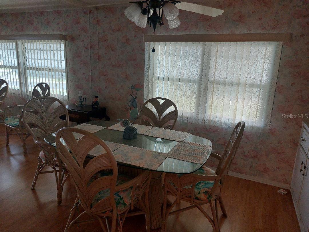 Listing photo id 8 for 51 Lexington Court 13