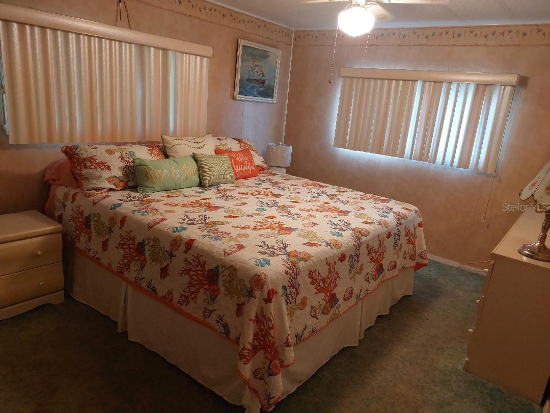 Listing photo id 14 for 51 Lexington Court 13