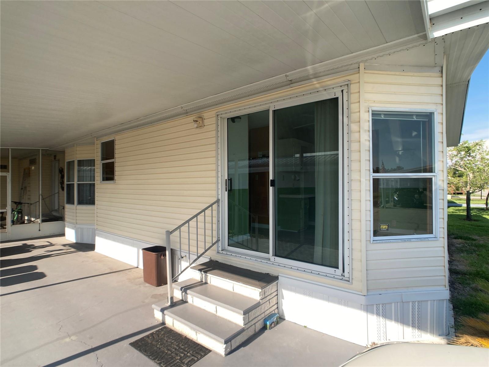 Image 4 of 28 For 1710 7th Street Sw 85