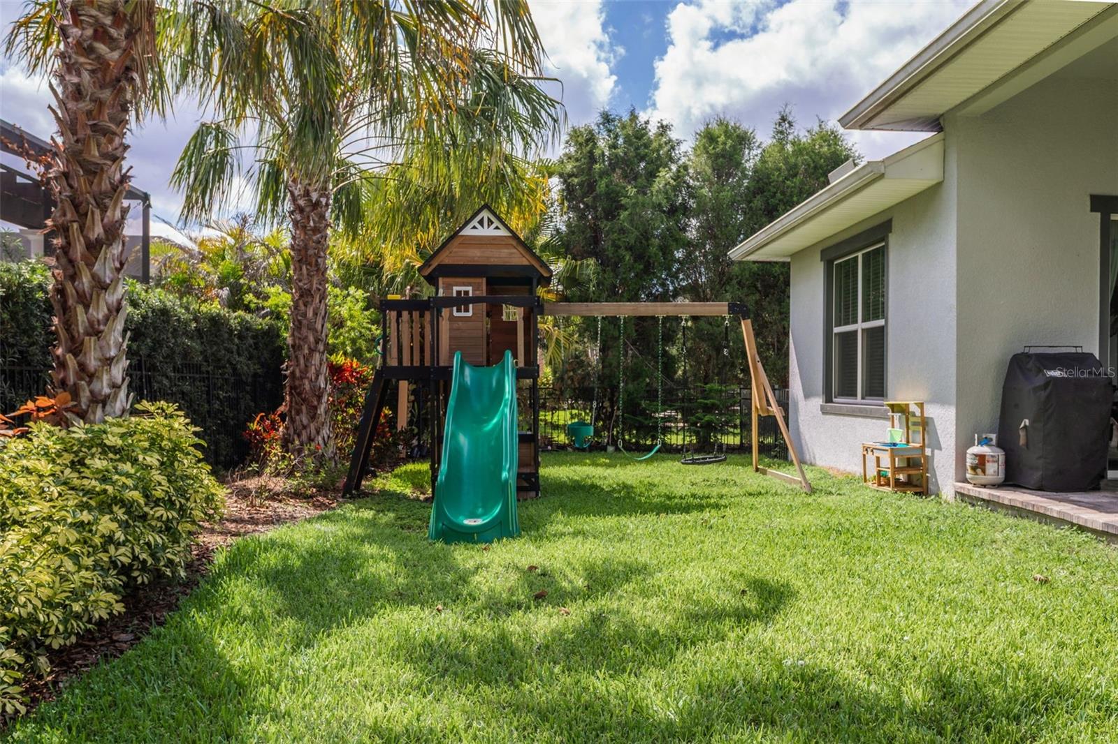 Image 27 of 43 For 5314 Alafia Falls Drive