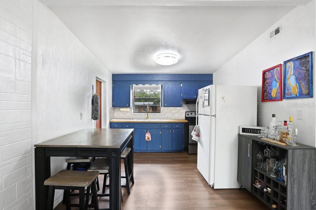Image 12 of 16 For 660 11th Avenue N