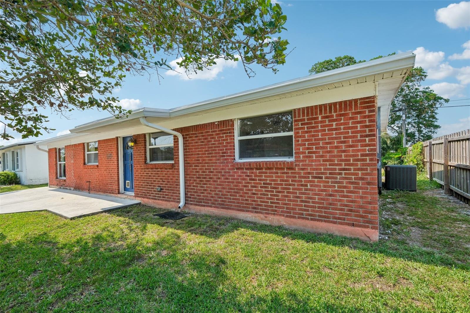 Image 2 of 23 For 3797 Bahama Road