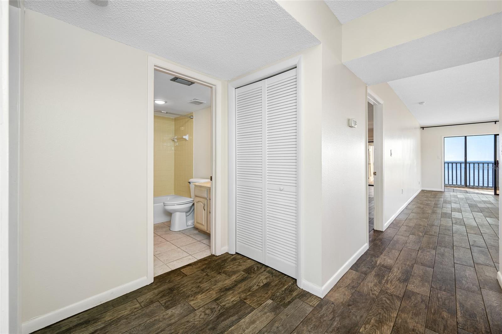 Image 14 of 50 For 828 Bahia Del Sol Drive 59