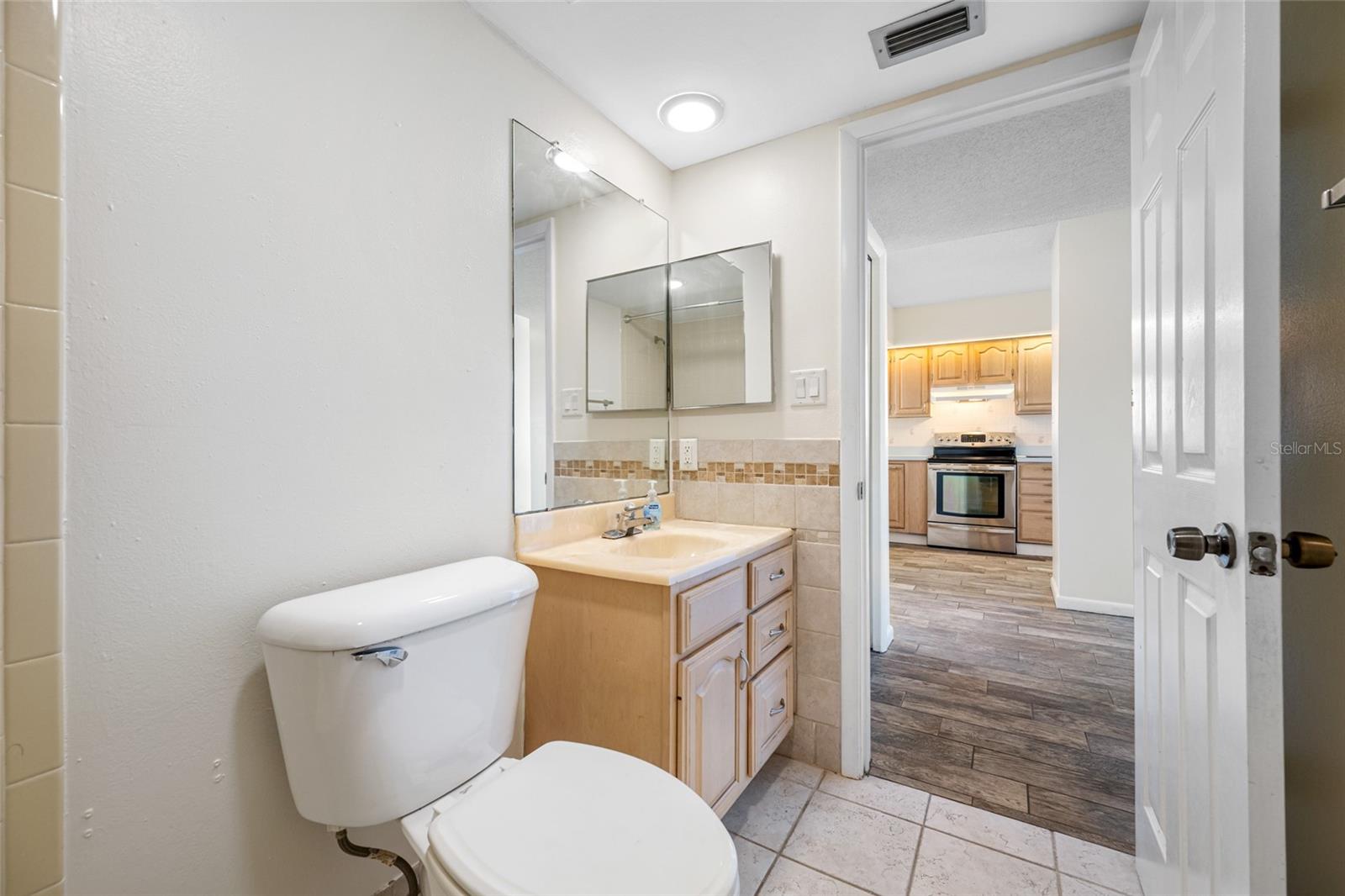Image 20 of 50 For 828 Bahia Del Sol Drive 59
