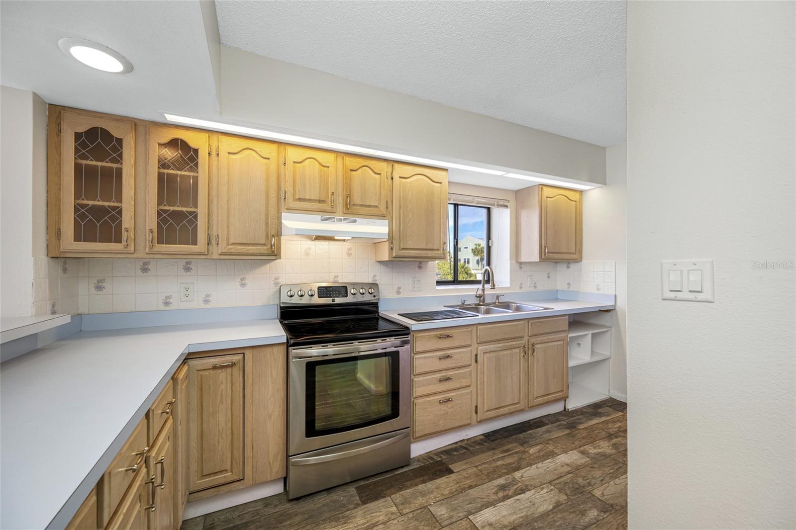 Image 21 of 50 For 828 Bahia Del Sol Drive 59