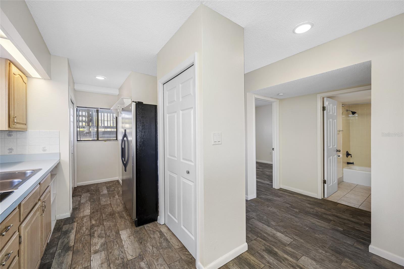 Image 23 of 50 For 828 Bahia Del Sol Drive 59
