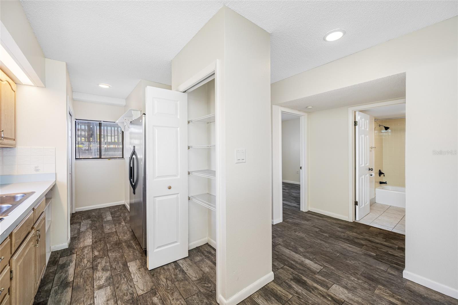 Image 25 of 50 For 828 Bahia Del Sol Drive 59