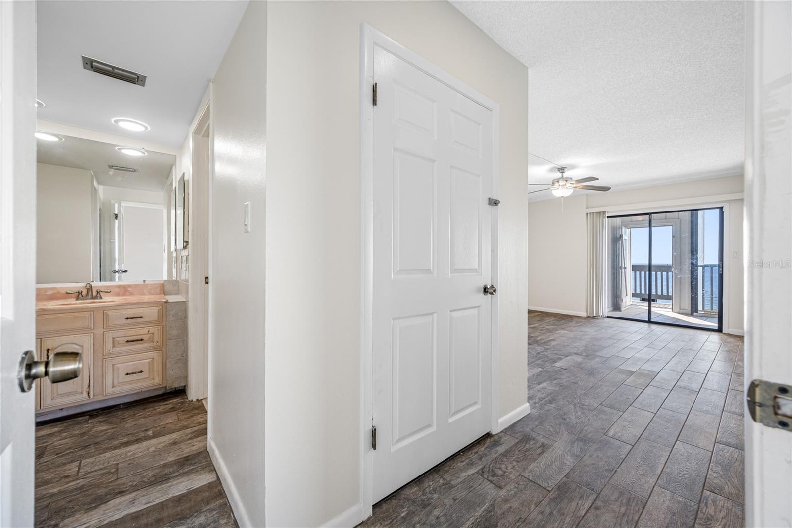 Image 34 of 50 For 828 Bahia Del Sol Drive 59