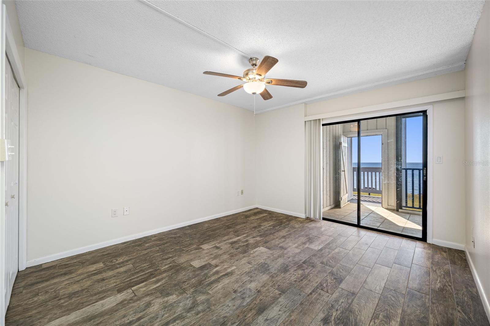 Image 41 of 50 For 828 Bahia Del Sol Drive 59