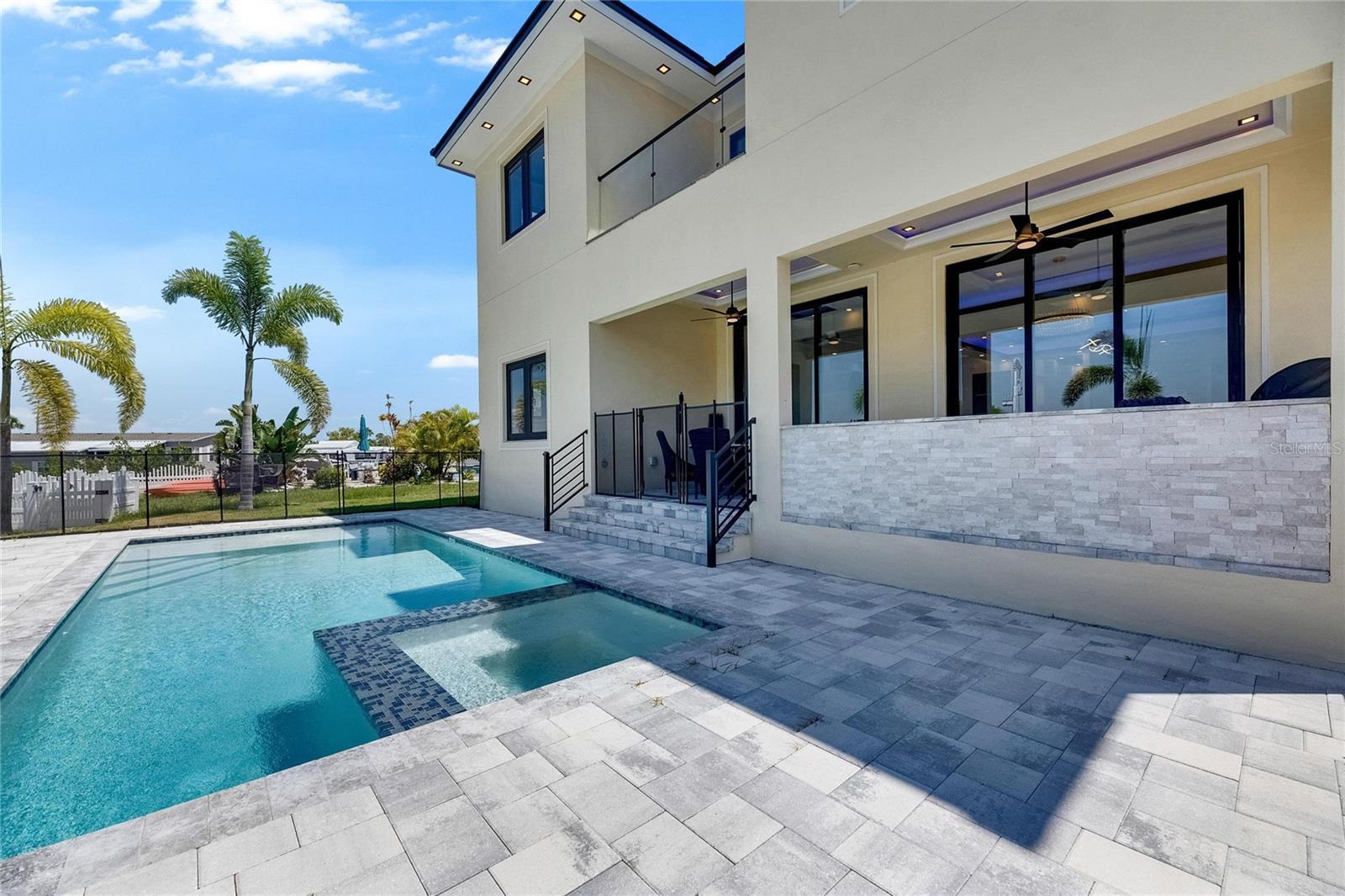 Image 27 of 90 For 6522 Simone Shores Circle