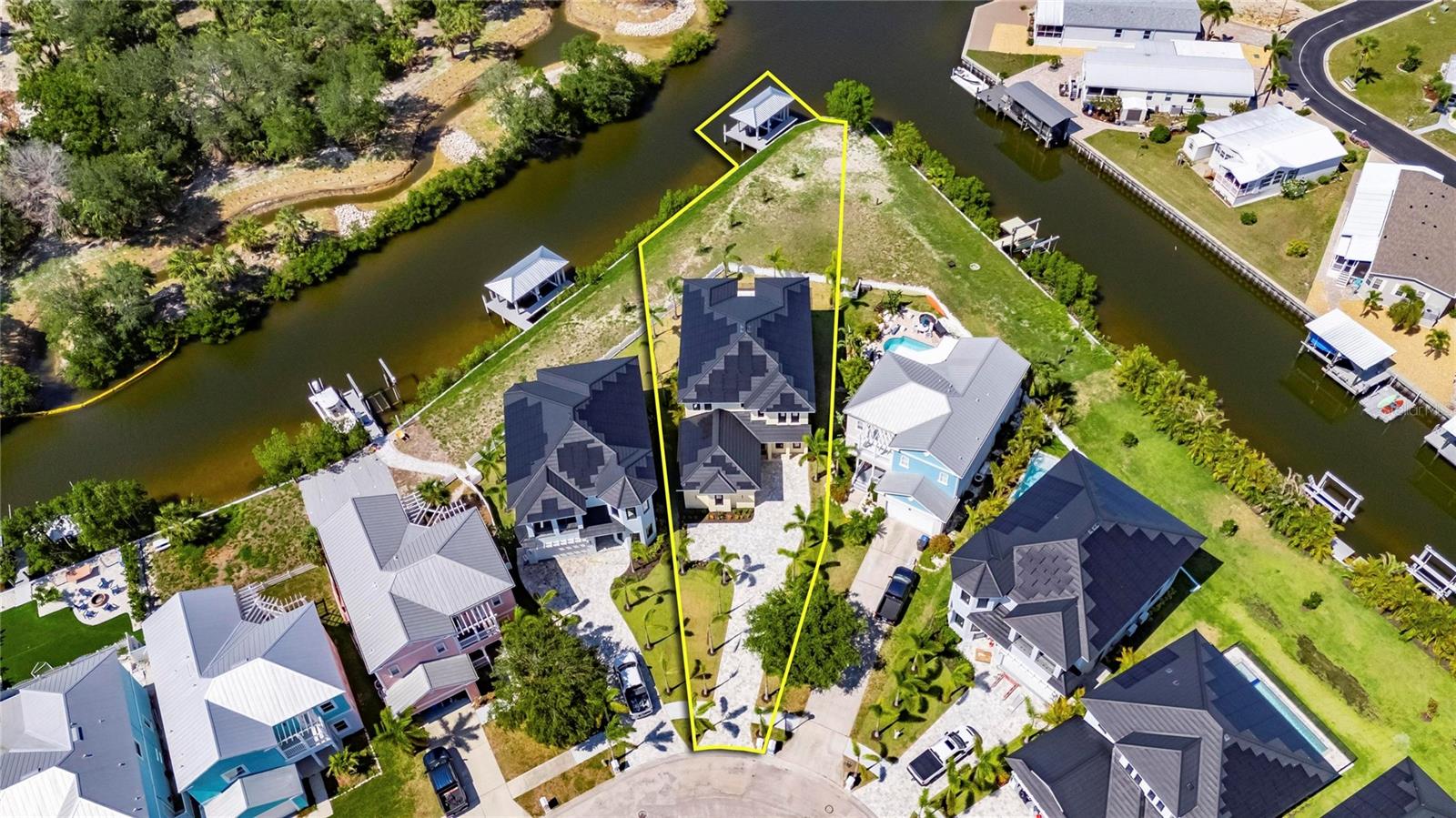 Image 32 of 90 For 6522 Simone Shores Circle