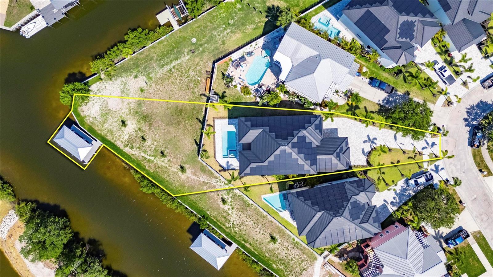 Image 37 of 90 For 6522 Simone Shores Circle
