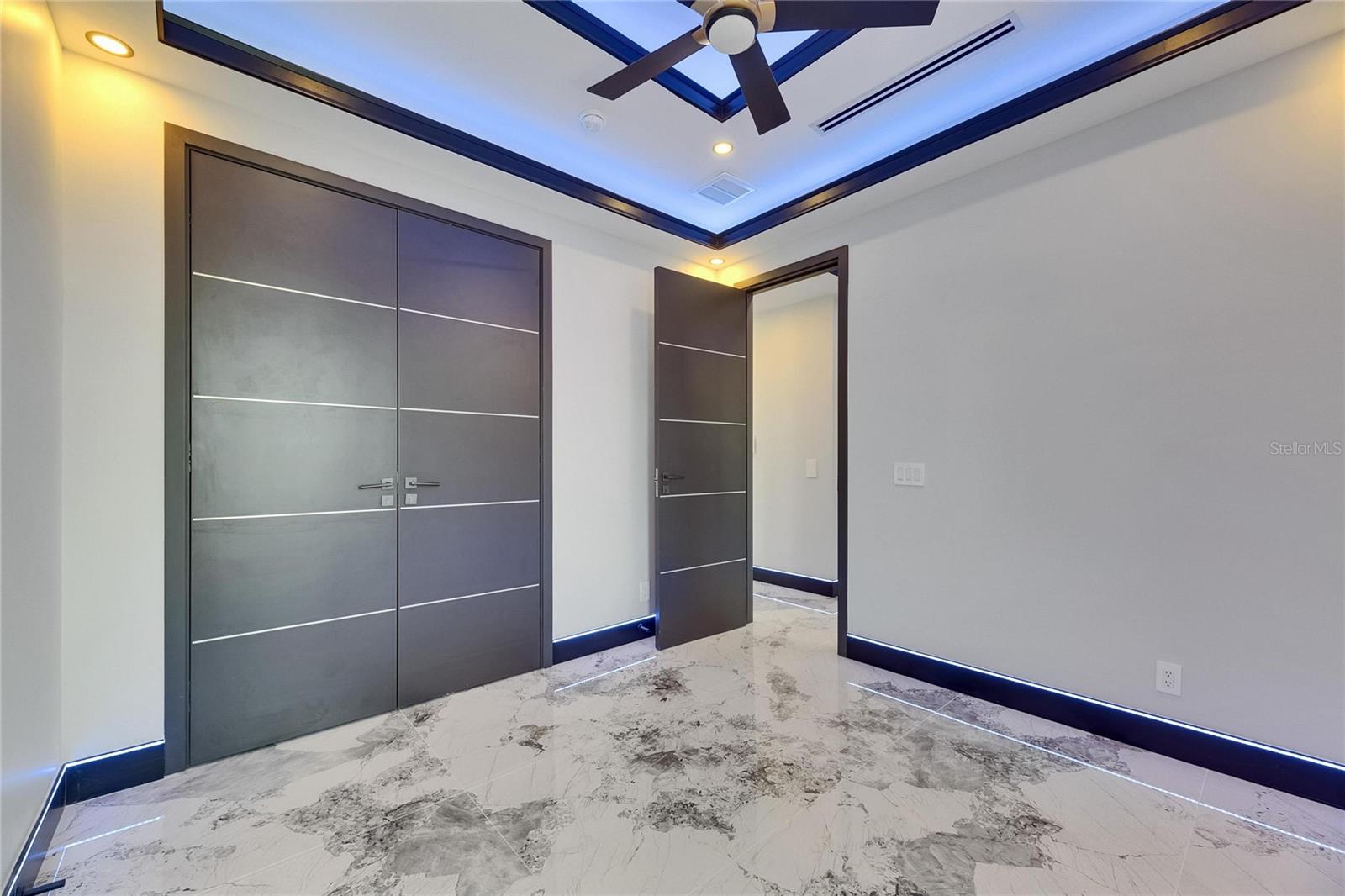 Image 73 of 90 For 6522 Simone Shores Circle