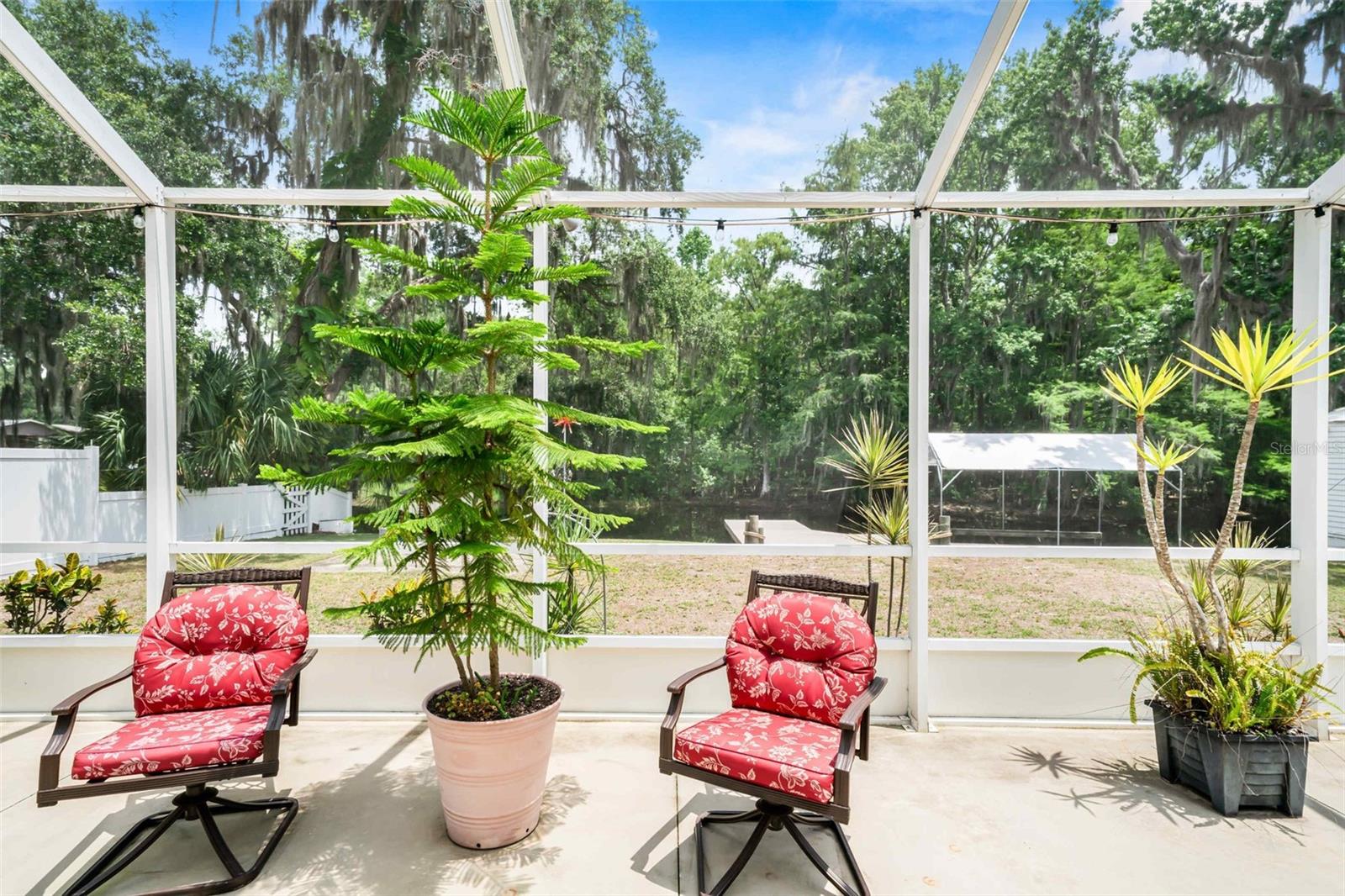 Image 4 of 73 For 1123 Waterview Drive