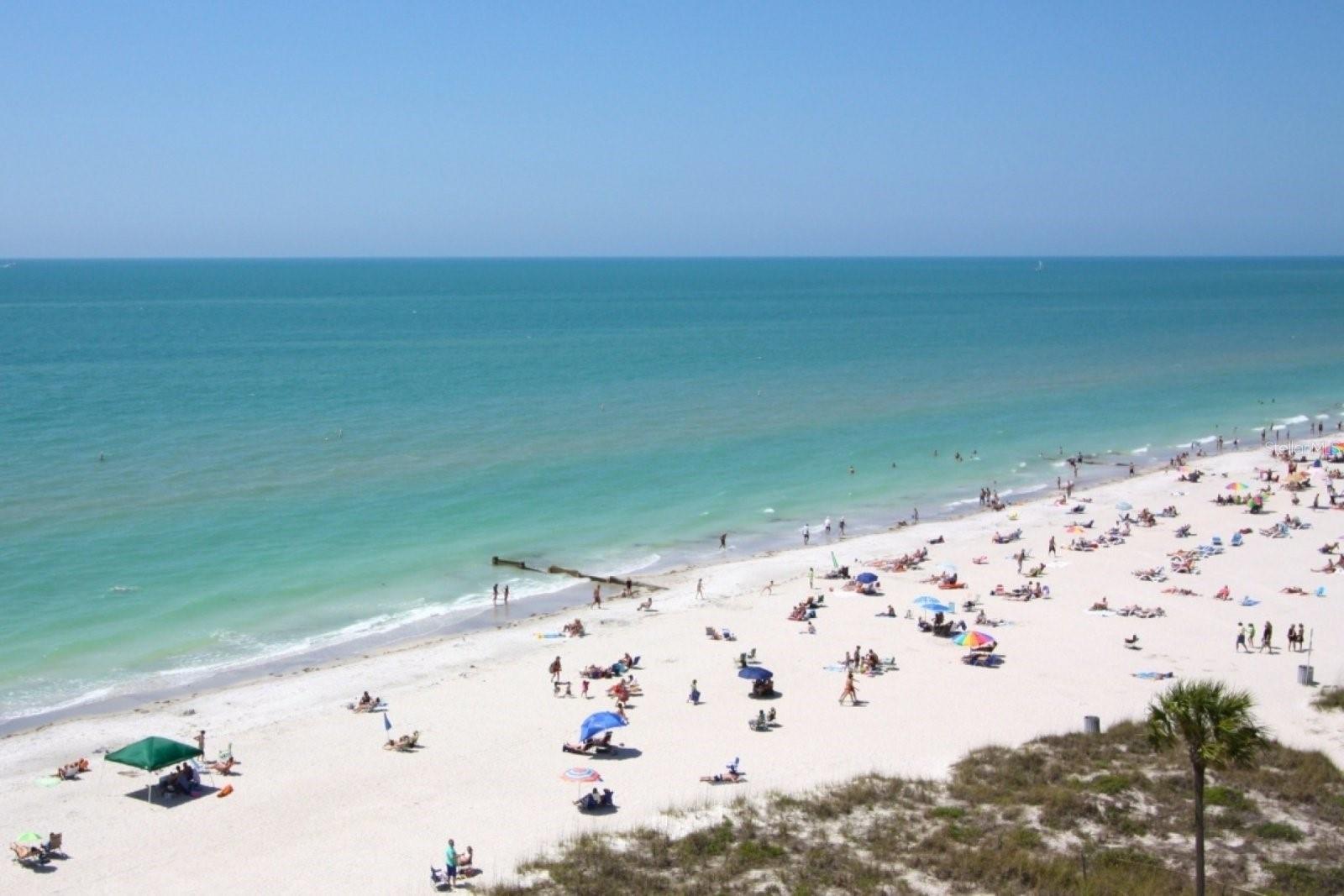 Image 5 of 10 For 14141 Gulf Boulevard 5