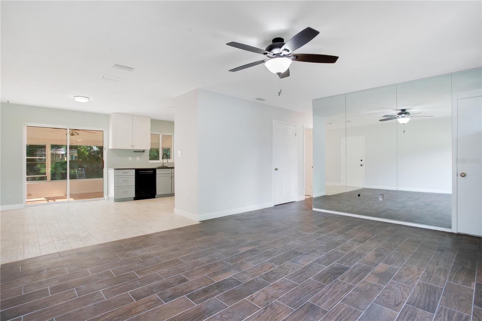Image 6 of 31 For 1511 Avenue F Ne