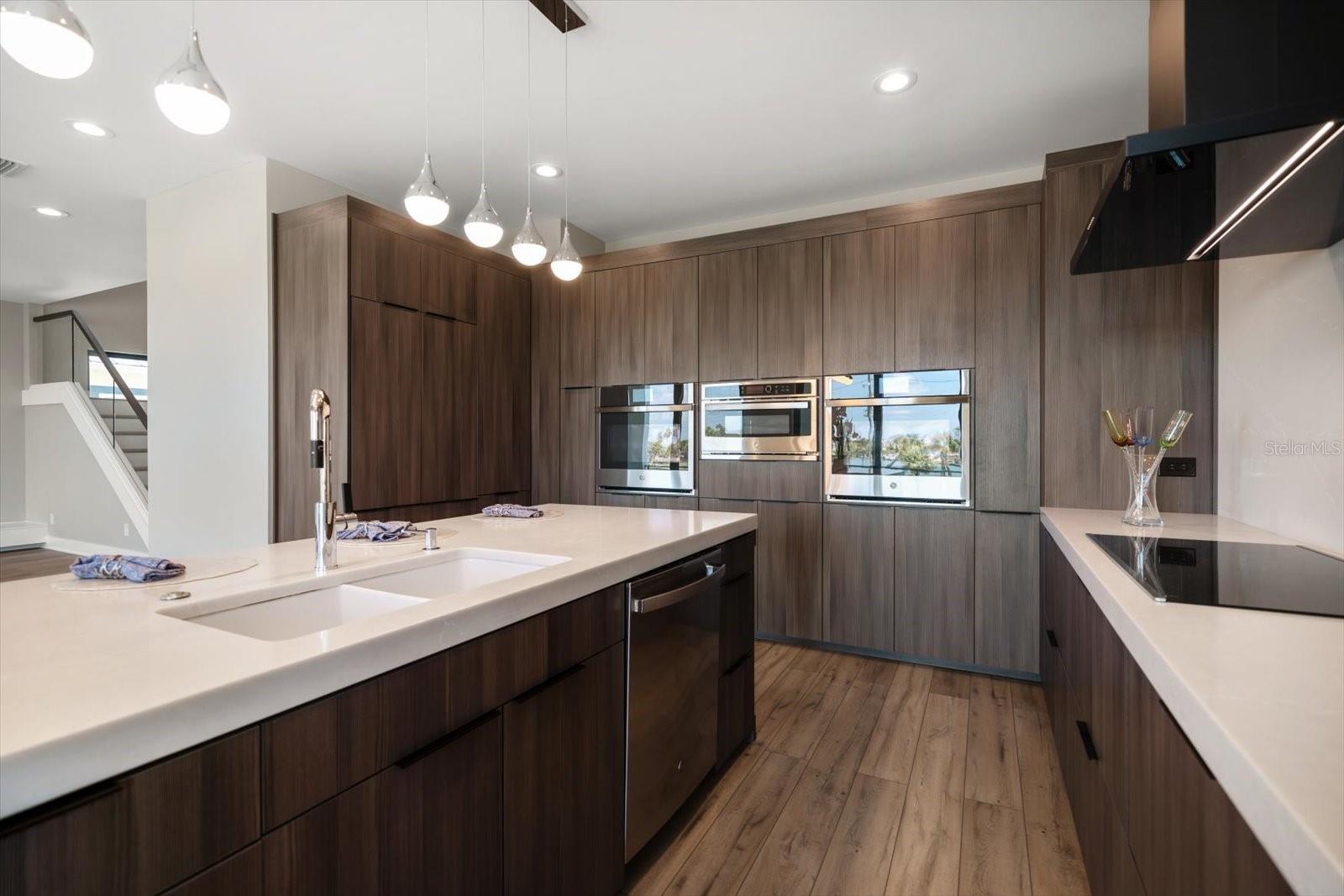 Image 19 of 79 For 16047 Redington Drive