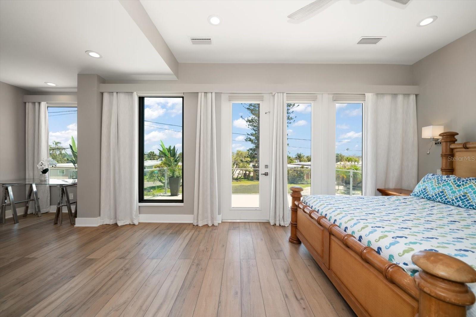 Image 29 of 79 For 16047 Redington Drive