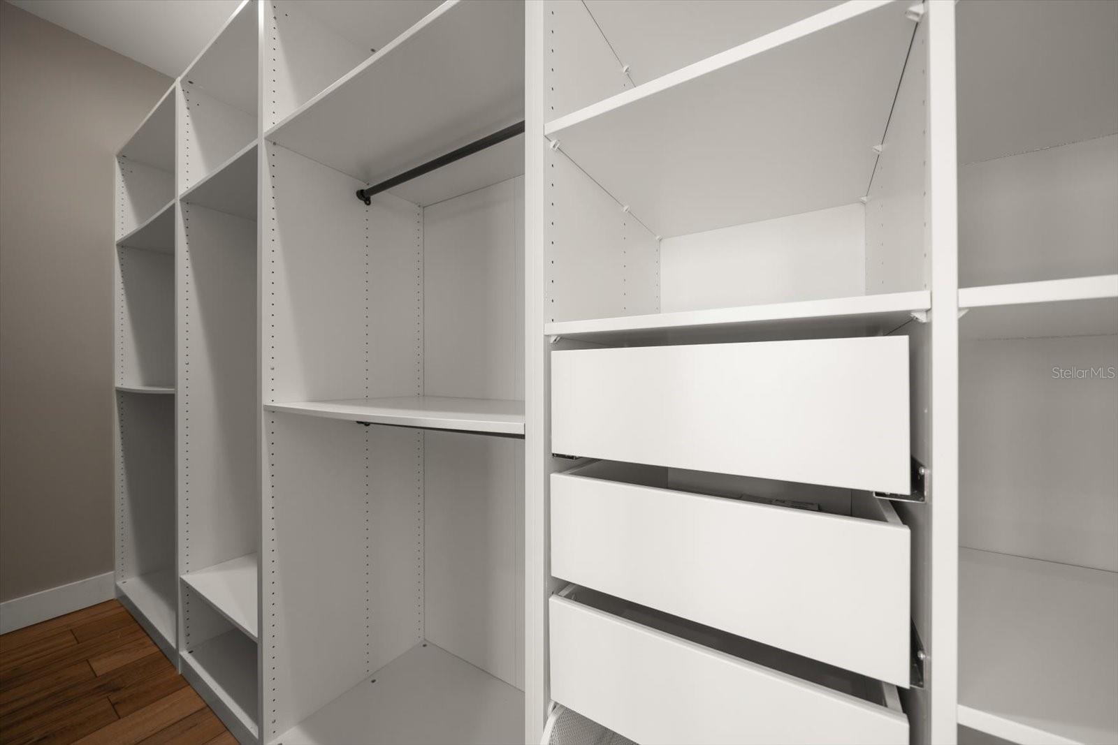 Image 30 of 79 For 16047 Redington Drive