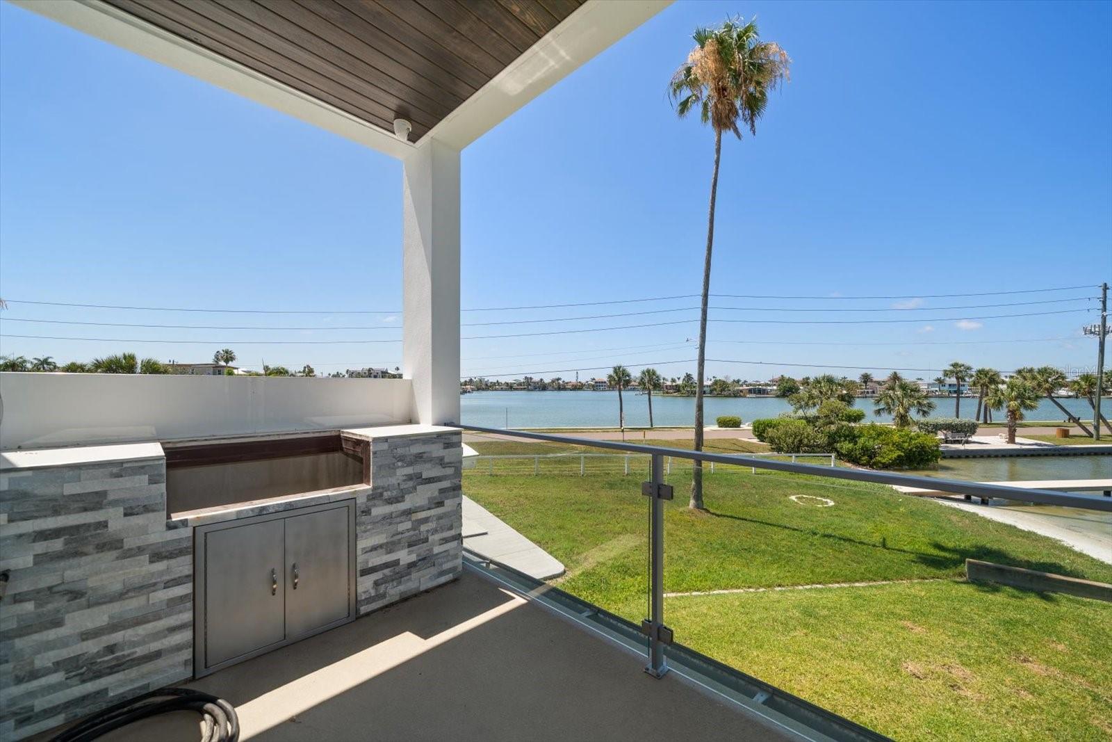 Image 38 of 79 For 16047 Redington Drive