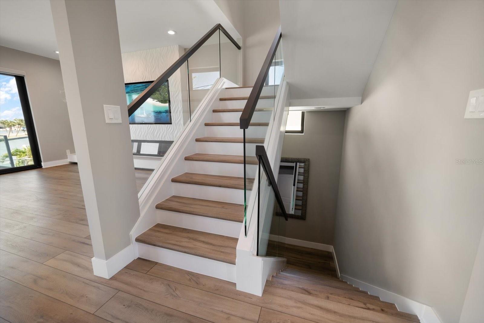 Image 39 of 79 For 16047 Redington Drive