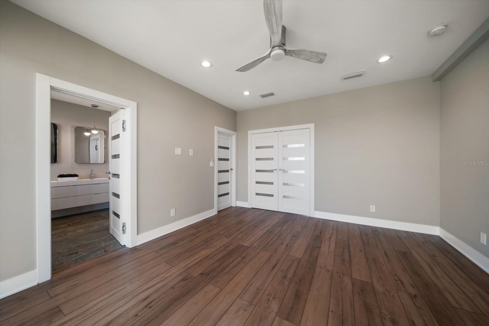 Image 44 of 79 For 16047 Redington Drive