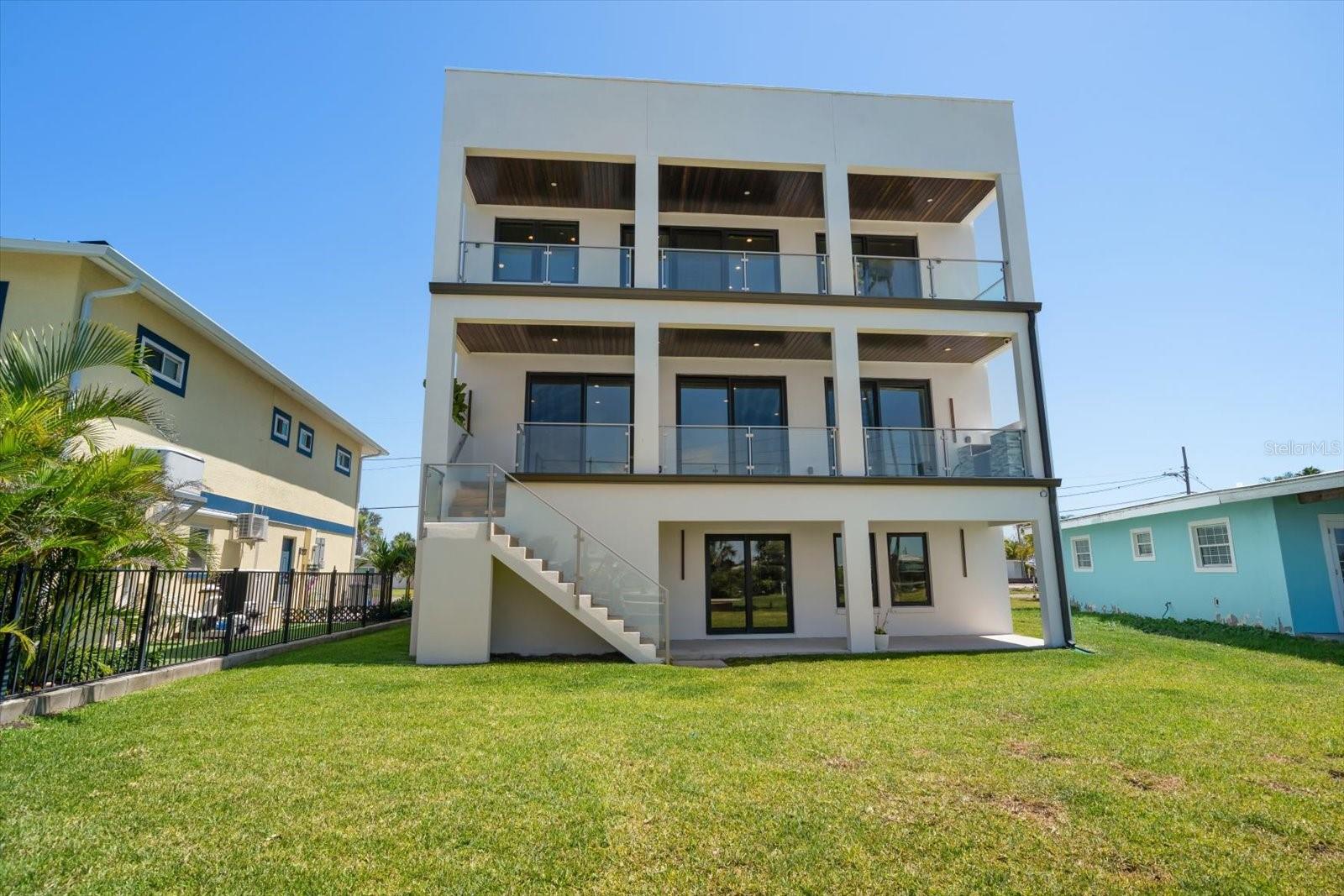 Image 63 of 79 For 16047 Redington Drive