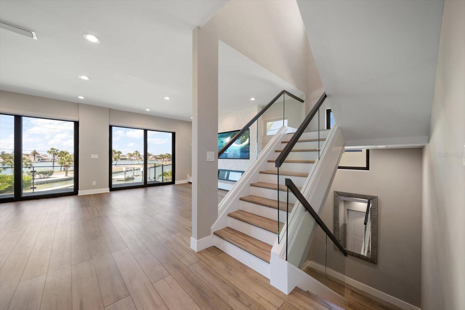 Image 7 of 79 For 16047 Redington Drive