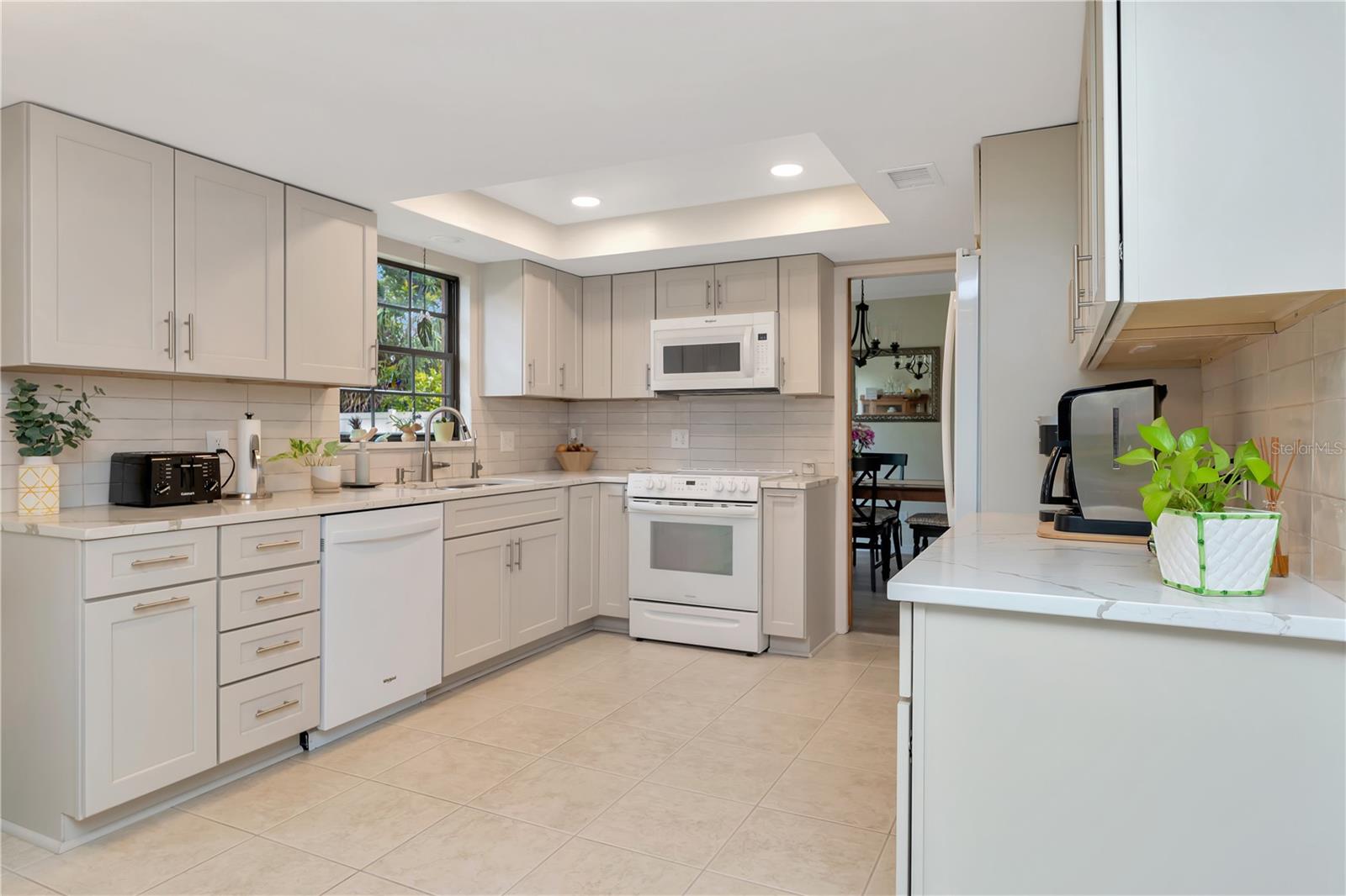 Image 14 of 38 For 9465 126th Avenue