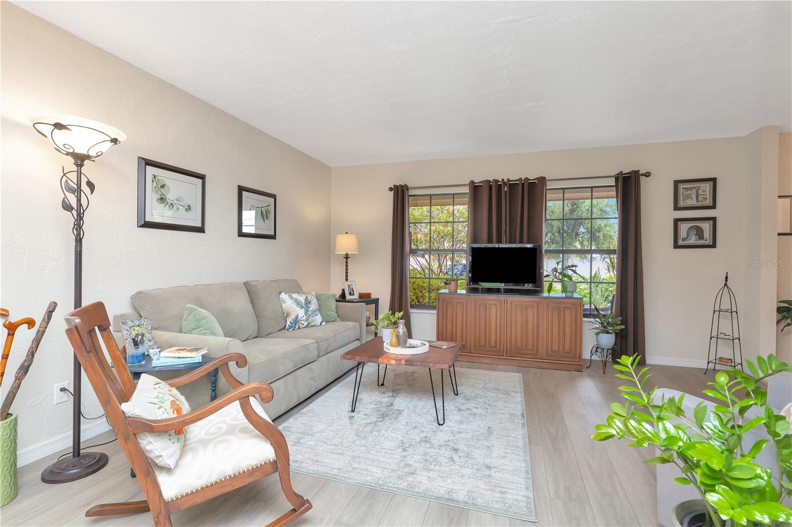 Image 9 of 38 For 9465 126th Avenue
