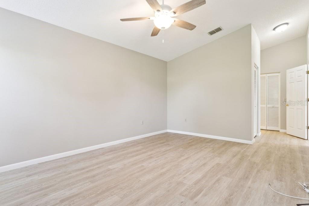 Image 15 of 25 For 4655 Wallingford Court 4655