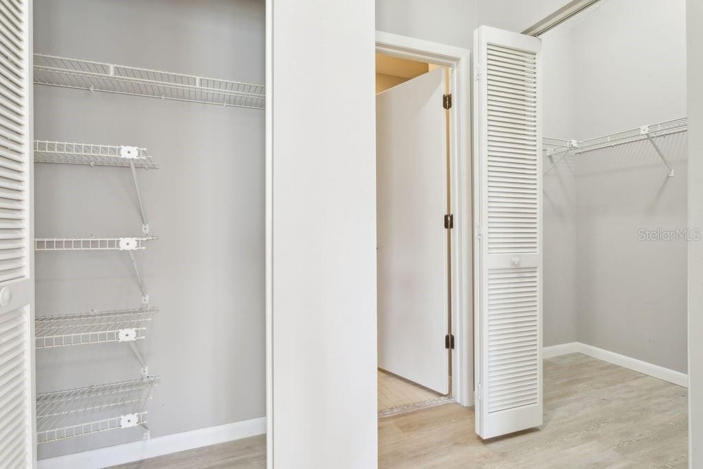 Image 16 of 25 For 4655 Wallingford Court 4655
