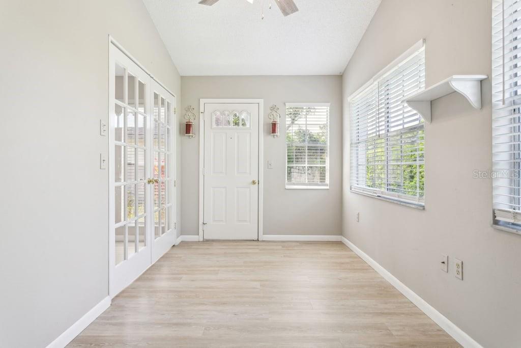 Image 22 of 25 For 4655 Wallingford Court 4655