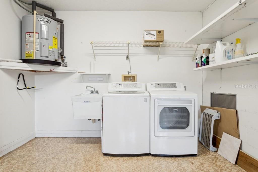 Image 23 of 25 For 4655 Wallingford Court 4655