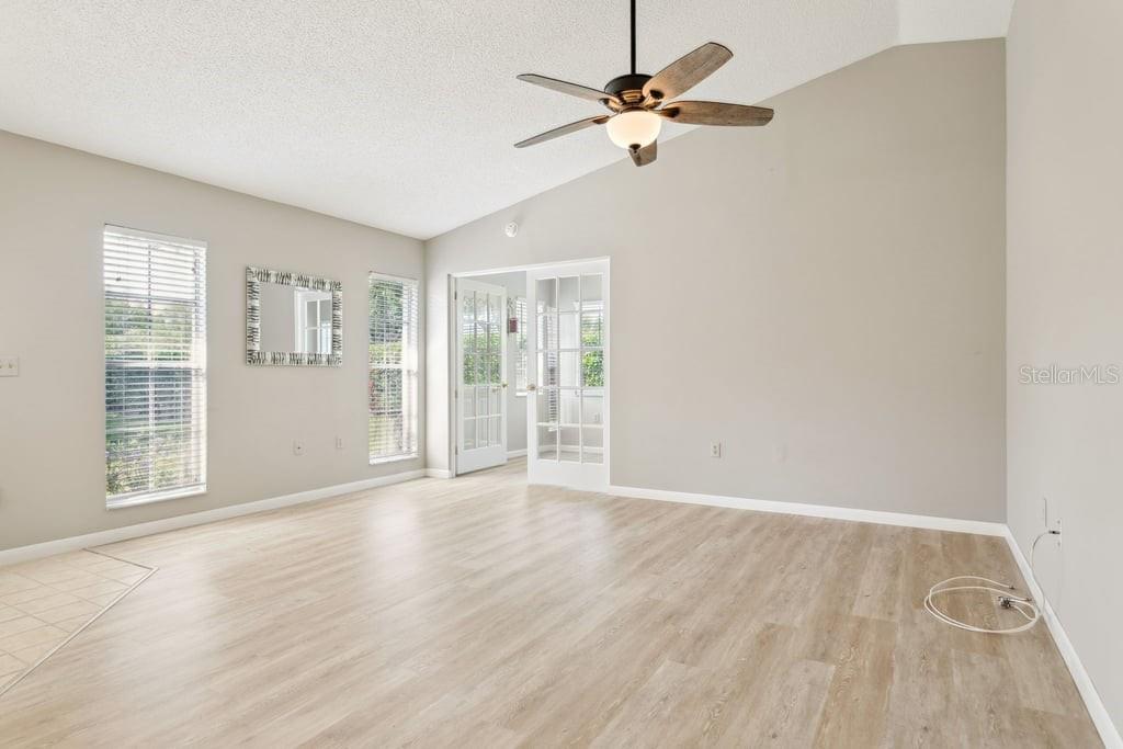 Image 4 of 25 For 4655 Wallingford Court 4655