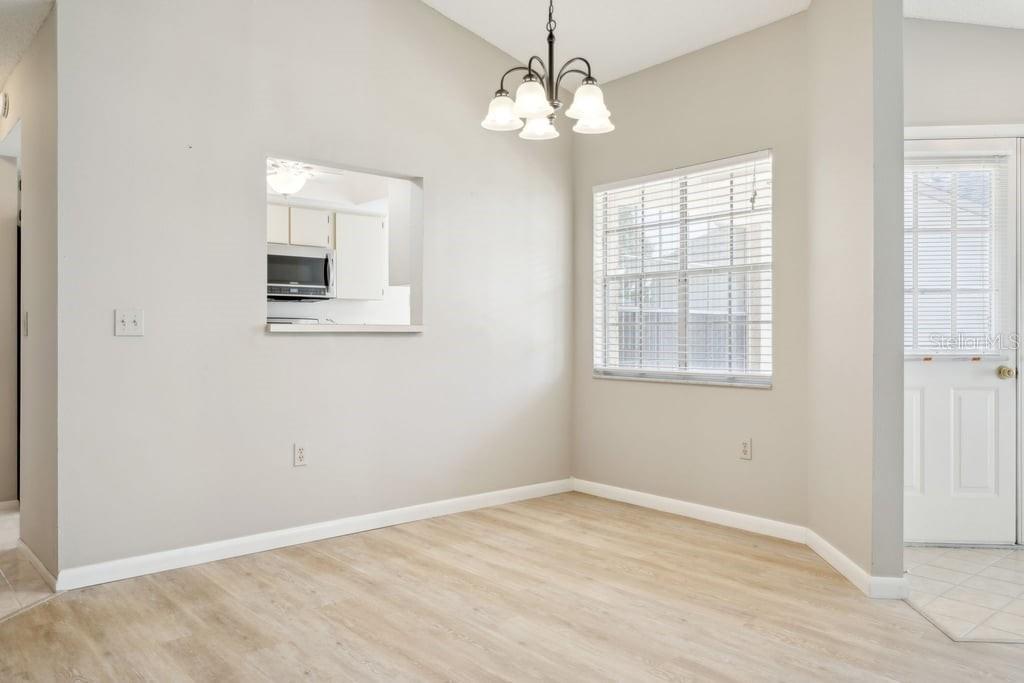Image 7 of 25 For 4655 Wallingford Court 4655