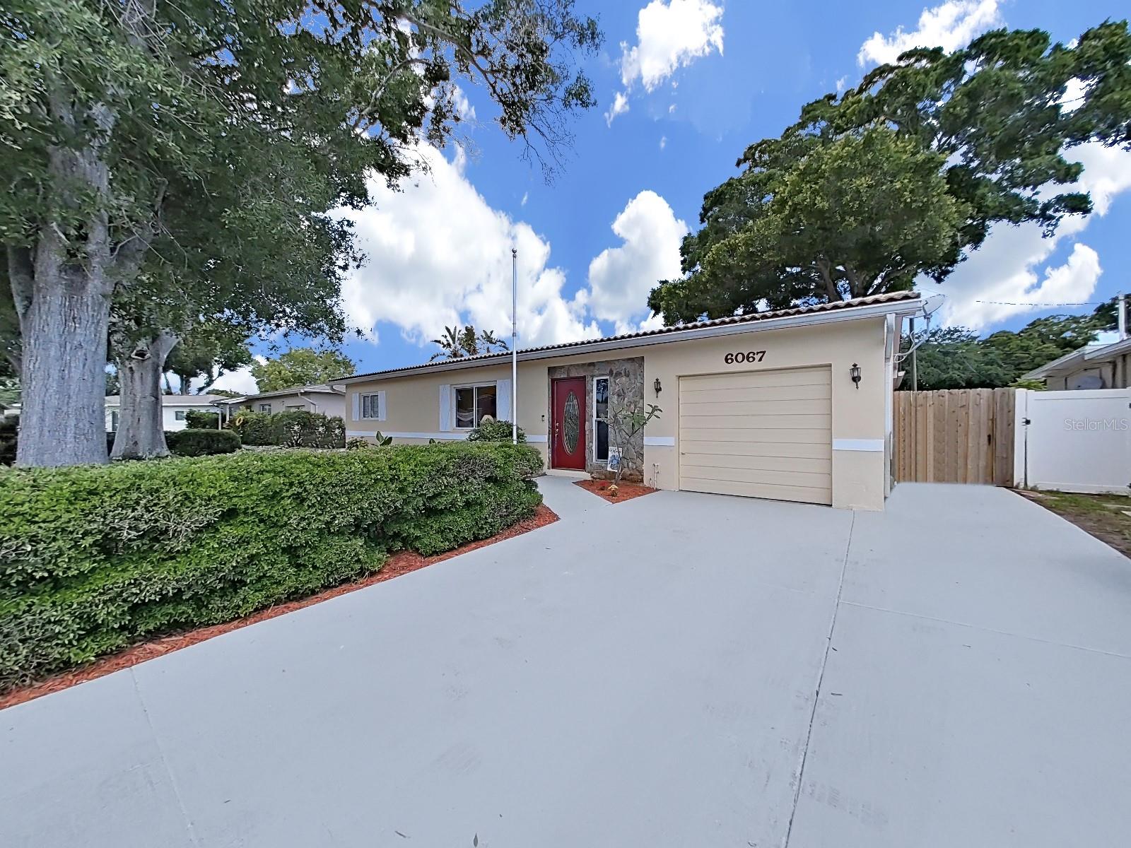 Image 2 of 49 For 6067 43rd Terrace N