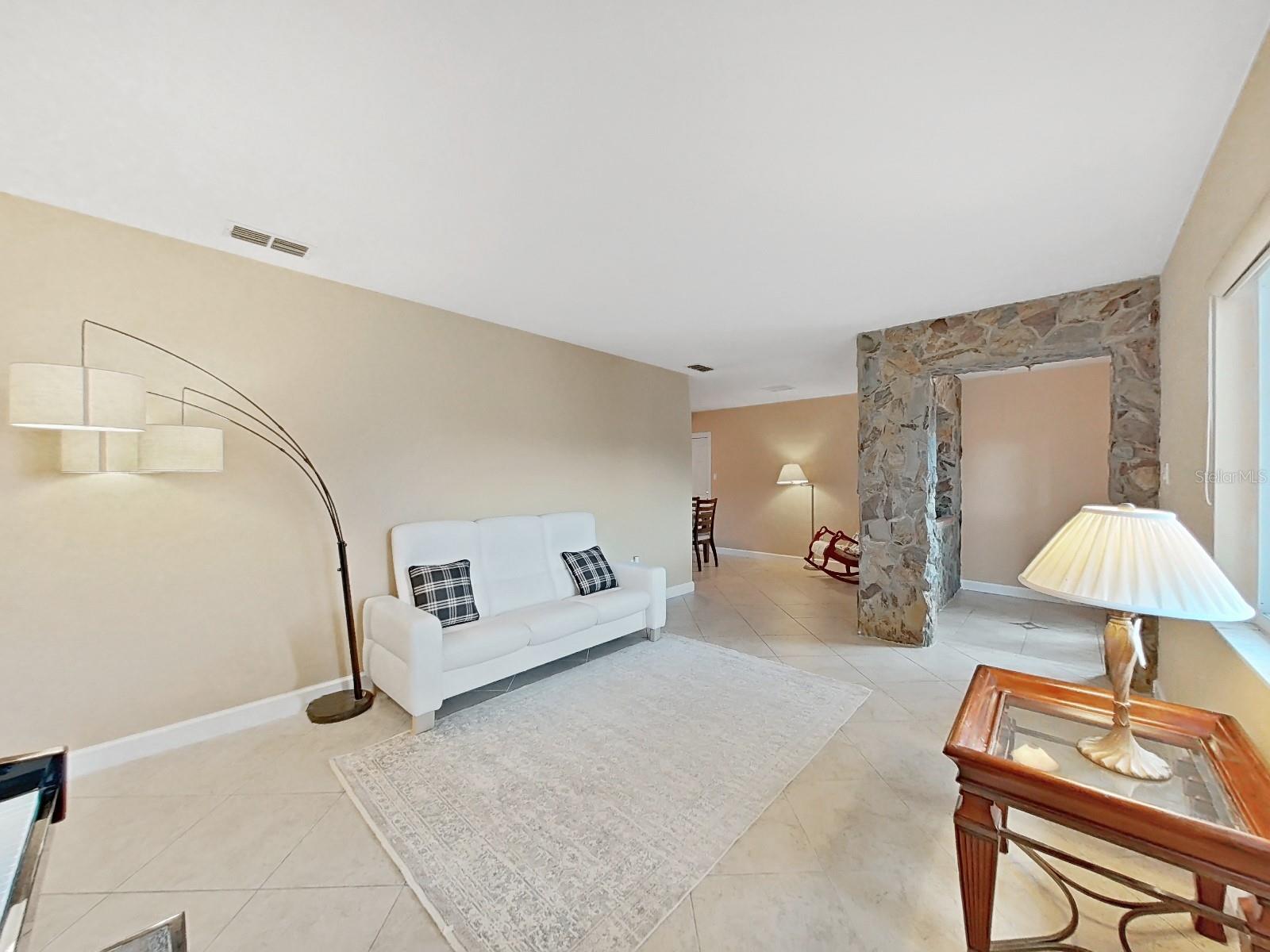 Image 20 of 49 For 6067 43rd Terrace N