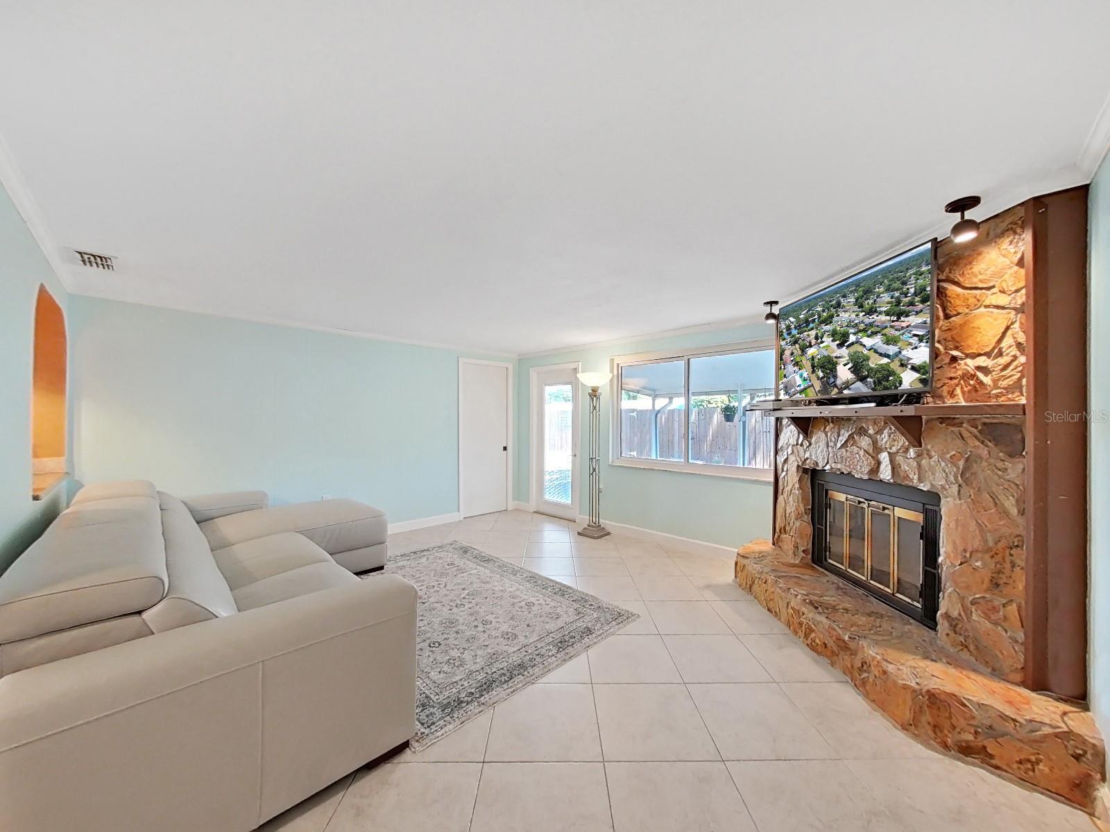 Image 25 of 49 For 6067 43rd Terrace N
