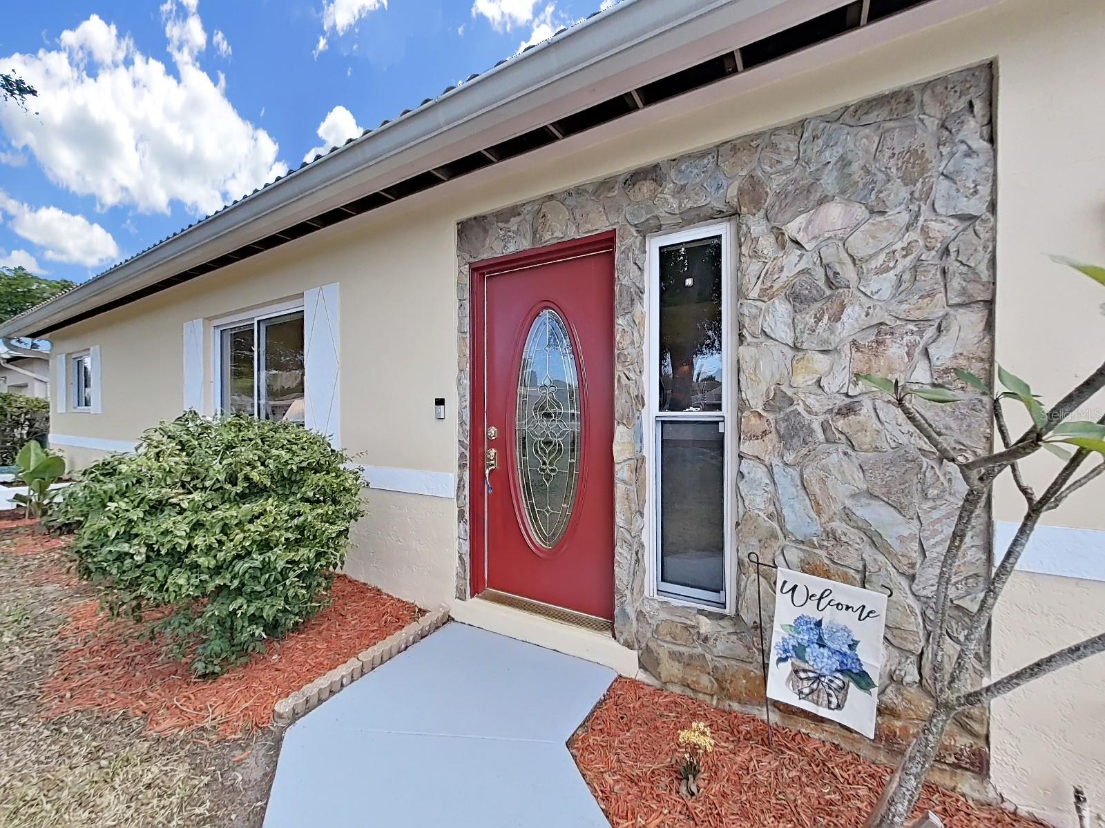 Image 6 of 49 For 6067 43rd Terrace N