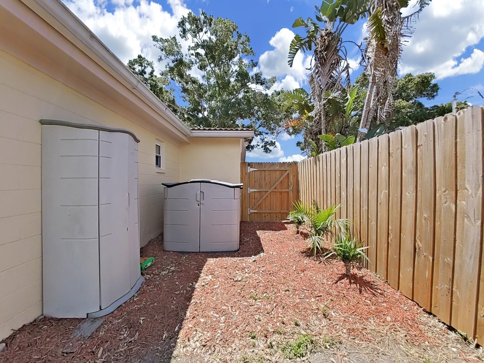 Image 9 of 49 For 6067 43rd Terrace N