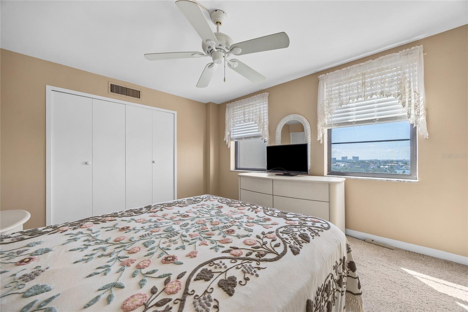 Image 14 of 20 For 10355 Paradise Boulevard 907