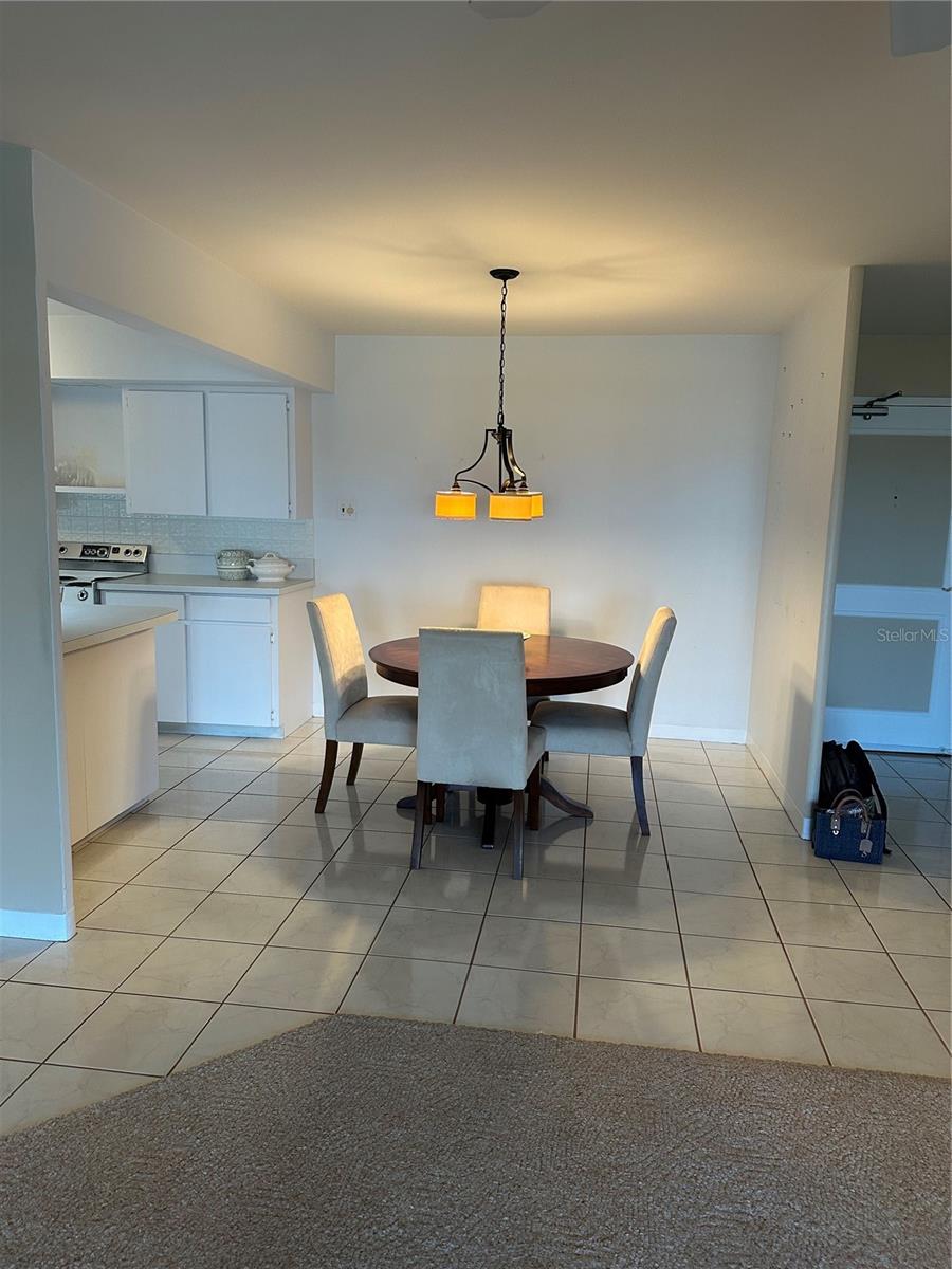 Image 7 of 11 For 10355 Paradise Boulevard 907
