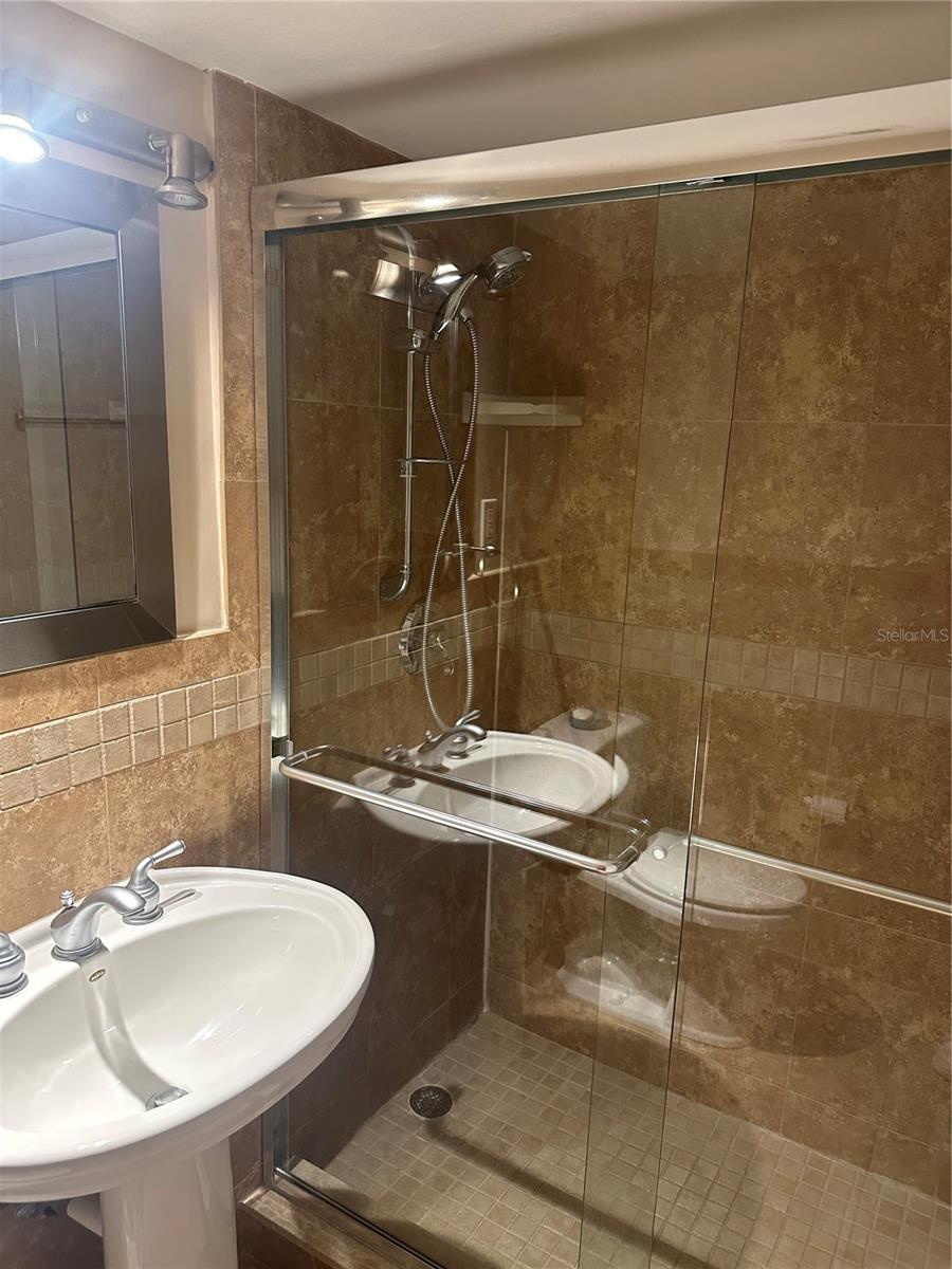 Image 9 of 11 For 10355 Paradise Boulevard 907