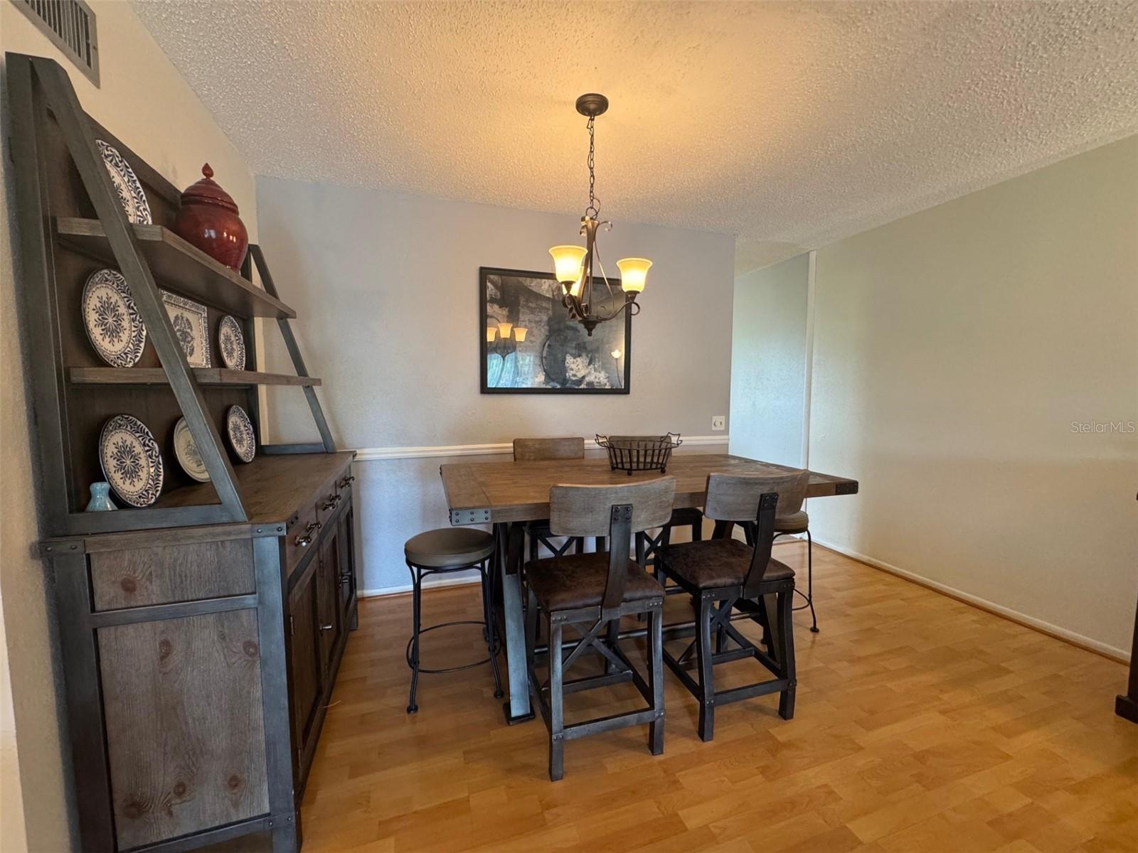 Image 4 of 56 For 2449 Columbia Drive 67