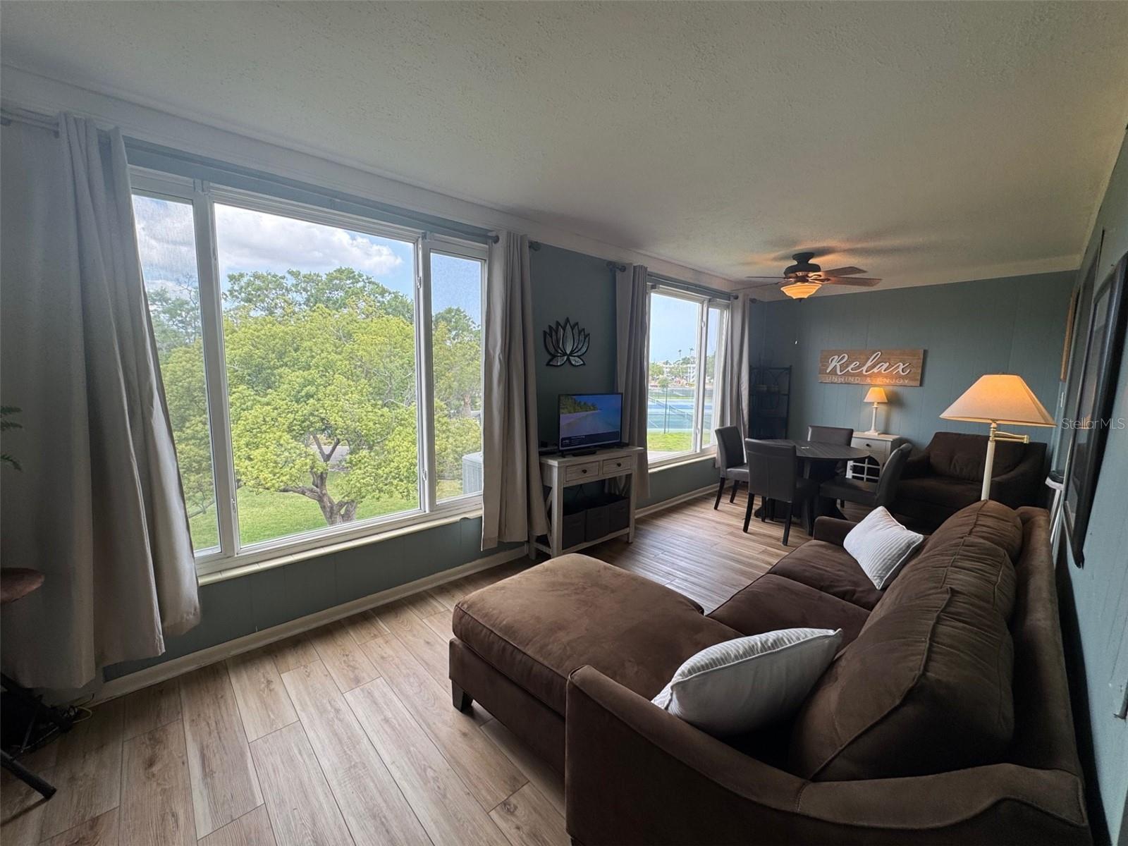 Image 8 of 56 For 2449 Columbia Drive 67