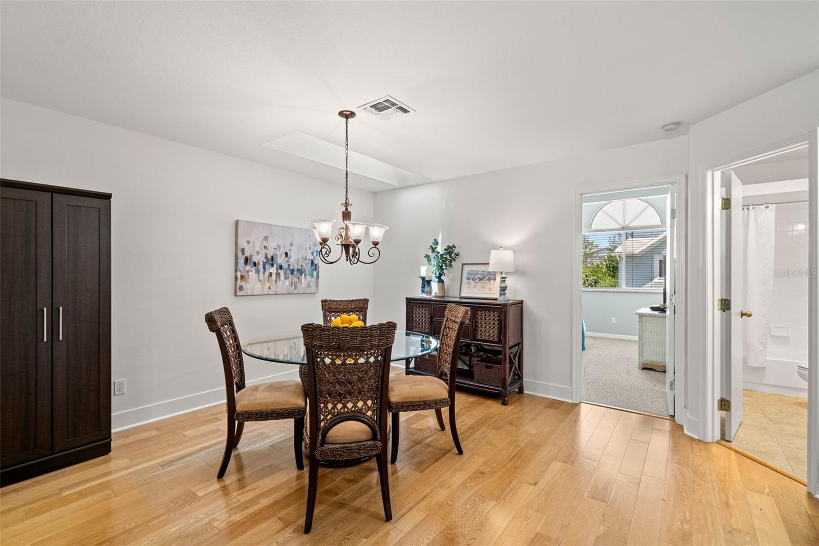 Image 17 of 46 For 616 Garland Circle