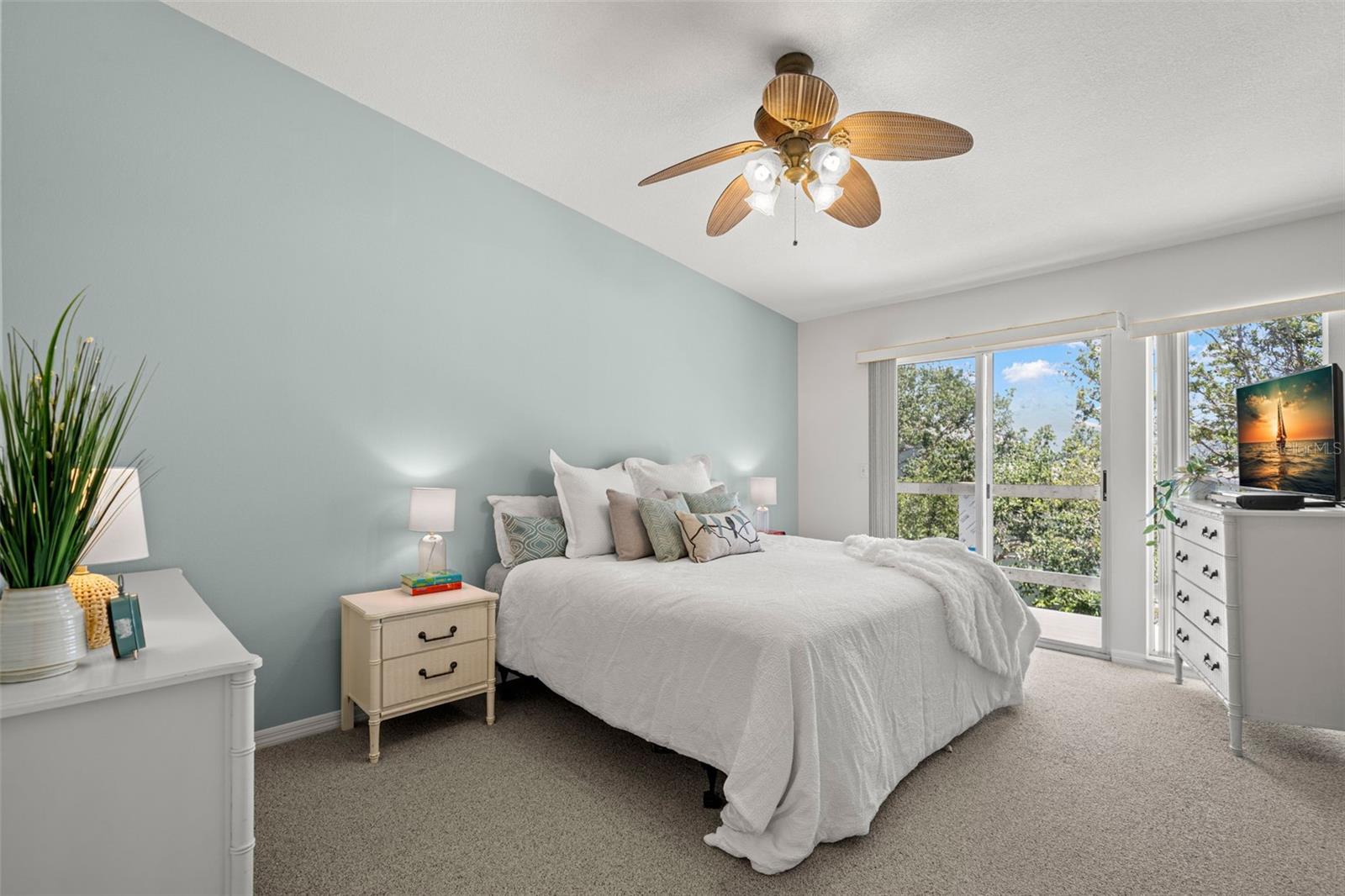 Image 24 of 46 For 616 Garland Circle