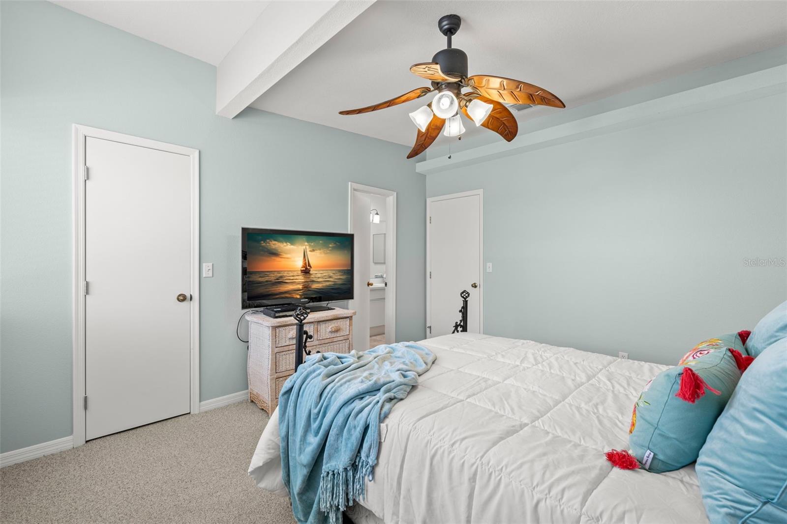 Image 33 of 46 For 616 Garland Circle